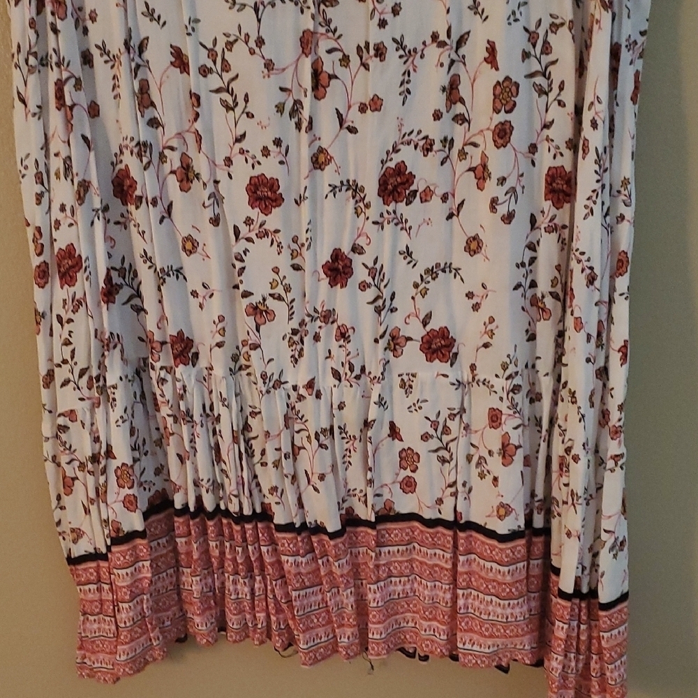 SHEIN Red and White Floral Dress - Picture 7 of 9
